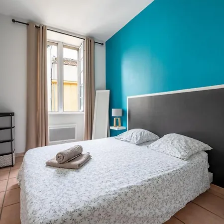 Lovely Spacious Nest In *